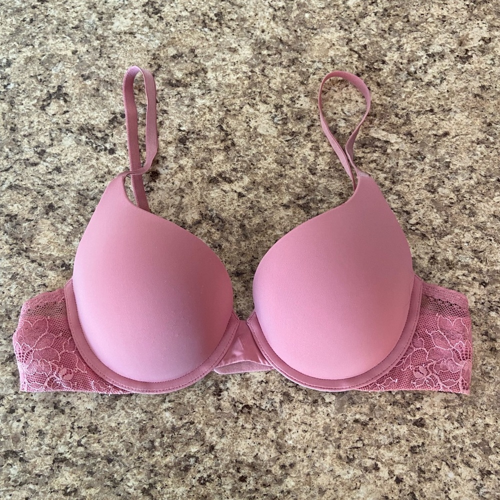 Victoria’s Secret T-shirt Full Coverage Push-up Bra